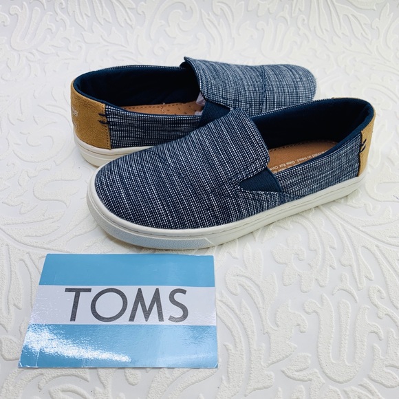 Toms Luca Navy striped chambray slip on si…beach wear, back to school easy on - Picture 2 of 8